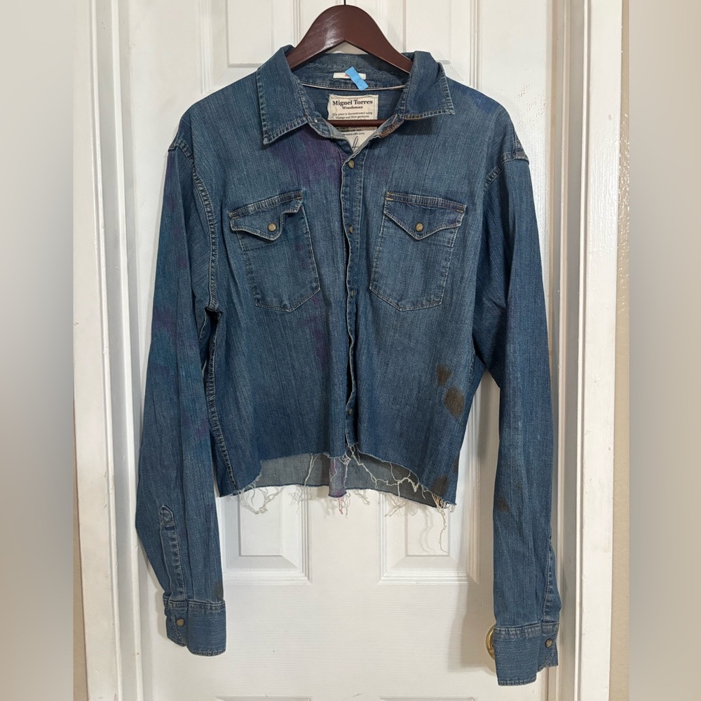 Indigo Blue Jean Jacket with Cropped Fit and Zipper Closure